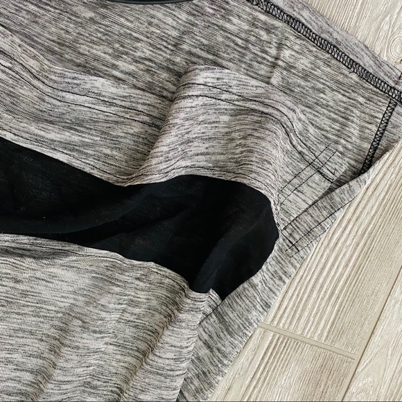 Doe & Rae workout top - Picture 3 of 6